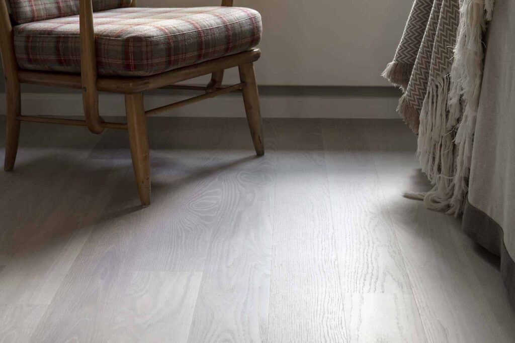 hvorfor koster små gulvsliperoppdrag mer per kvadratmeter