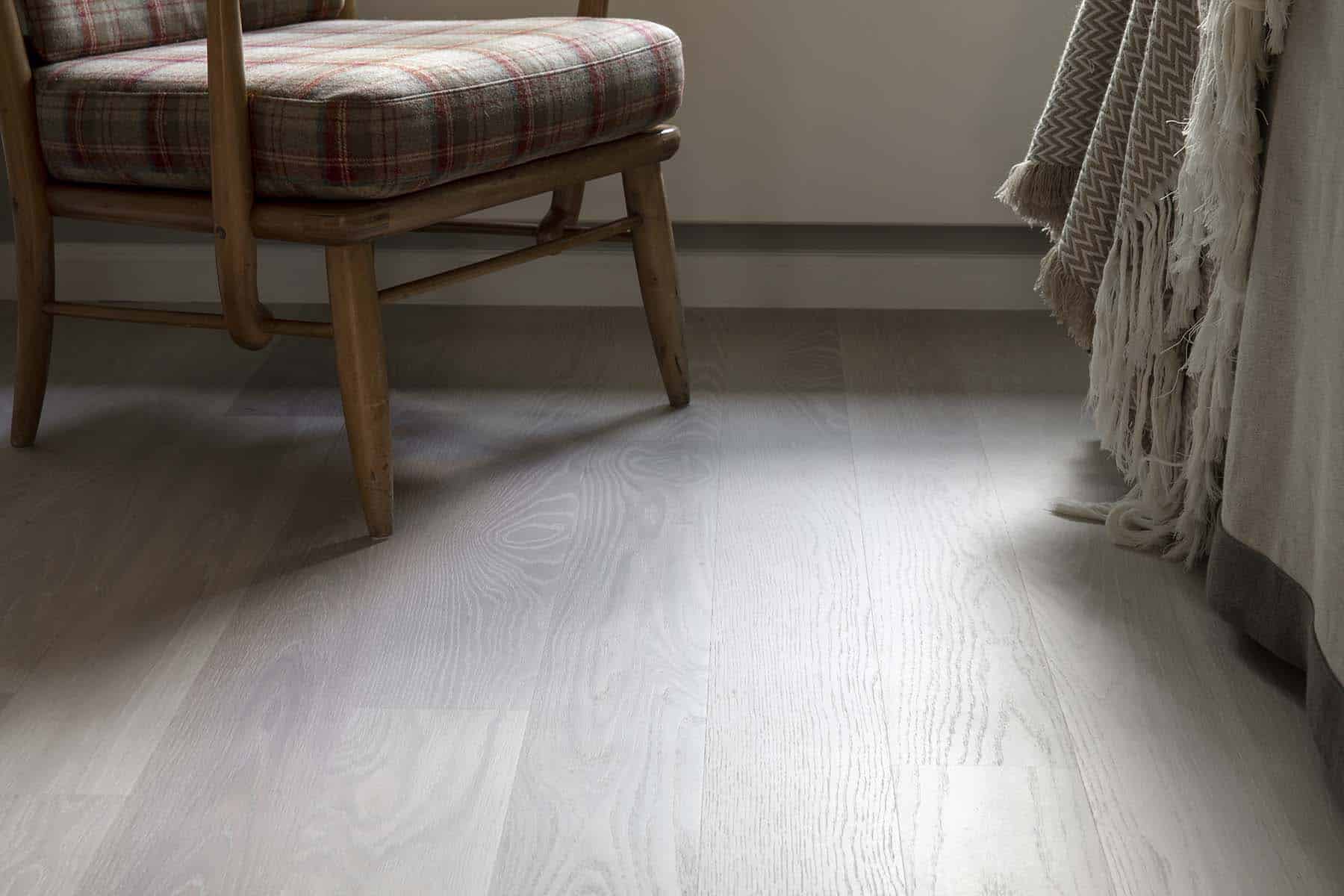 hvorfor koster små gulvsliperoppdrag mer per kvadratmeter